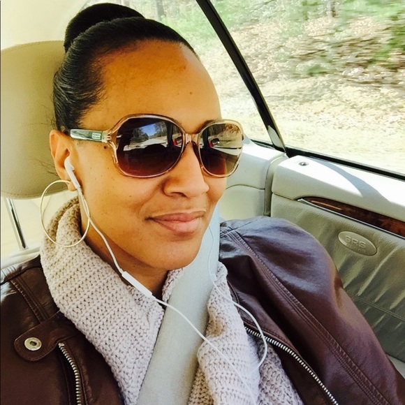 LOVE, EMBRACE & TREAT YOUR THICK 🥰 - Picture 7 of 9